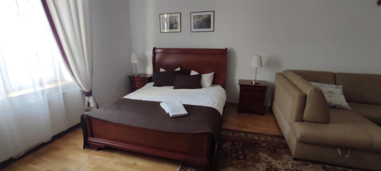 Apartment Swietego Tomasza Krasków Eksteriør bilde