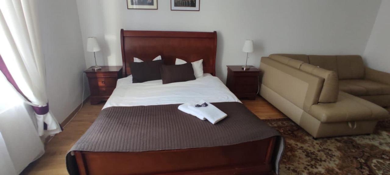 Apartment Swietego Tomasza Krasków Eksteriør bilde