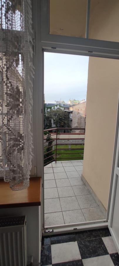 Apartment Swietego Tomasza Krasków Eksteriør bilde