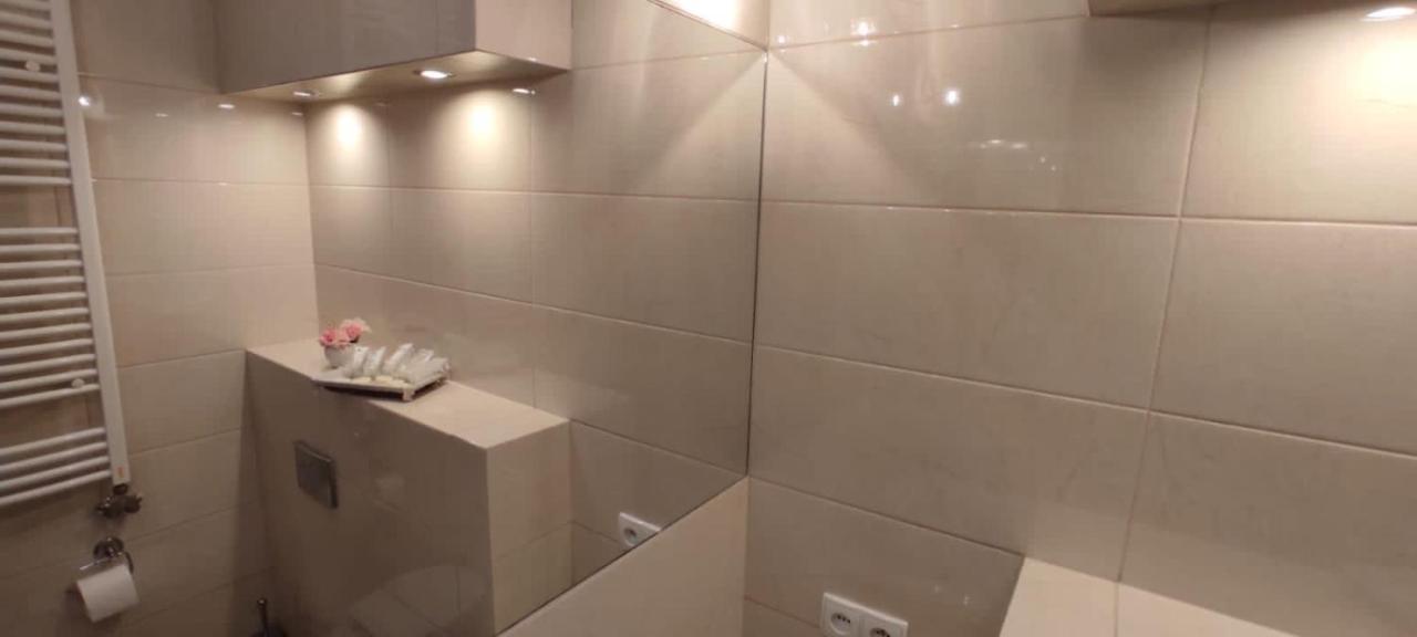 Apartment Swietego Tomasza Krasków Eksteriør bilde