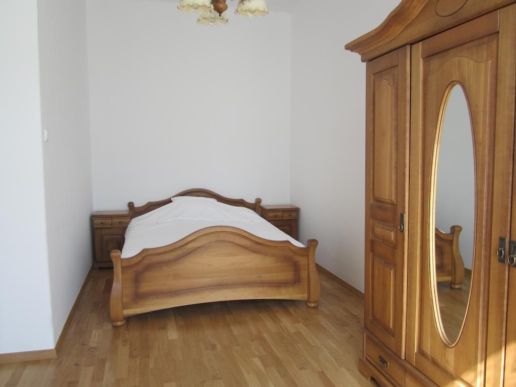 Apartment Swietego Tomasza Krasków Rom bilde